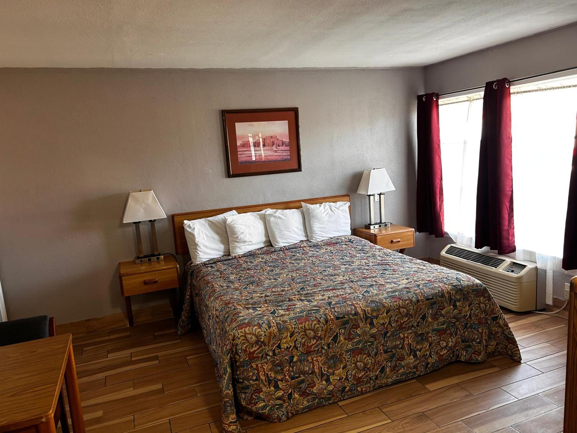 River Forest Inn Белтън Екстериор снимка
