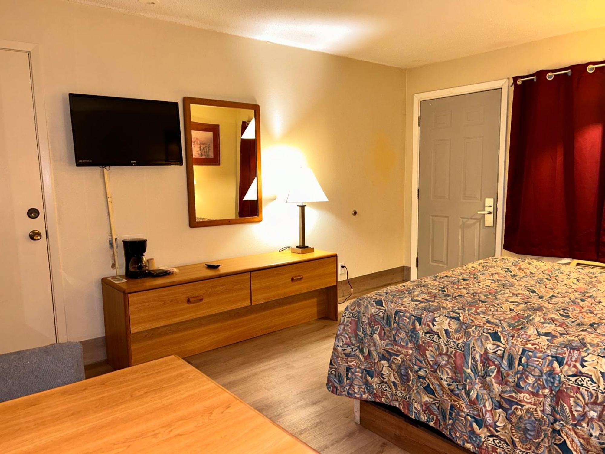 River Forest Inn Белтън Екстериор снимка